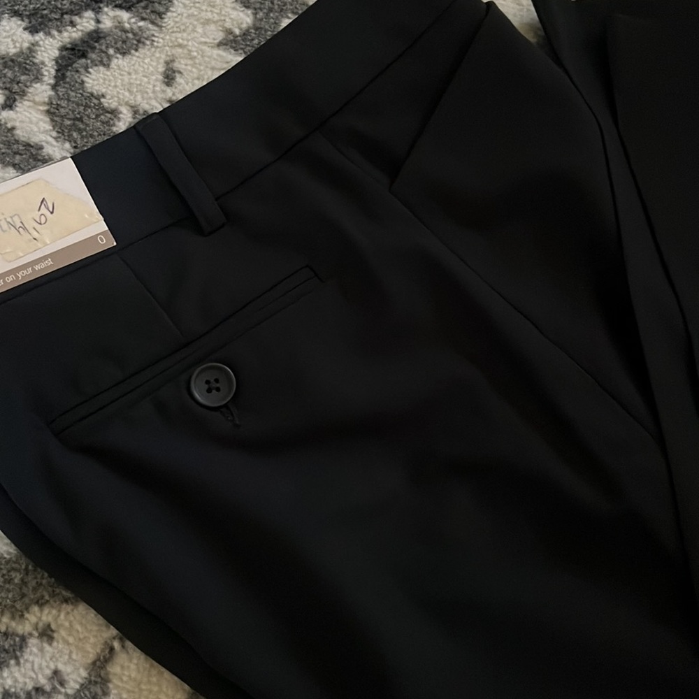 Banana Republic Military inspired pant suit - Picture 8 of 8
